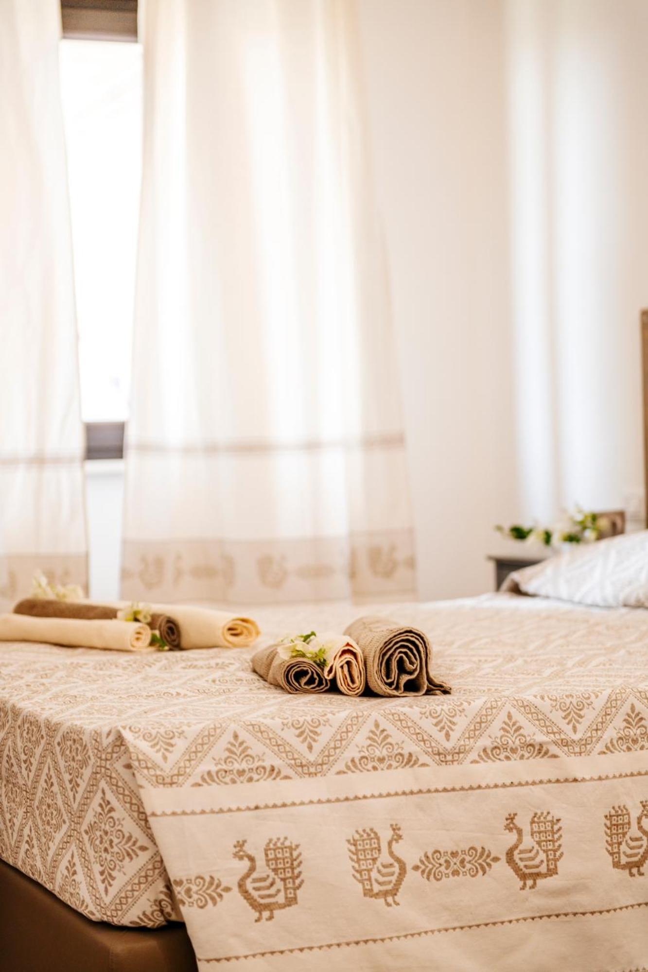 Domo Mediterranea Affittacamere-Guest House Sant'Antioco Bagian luar foto